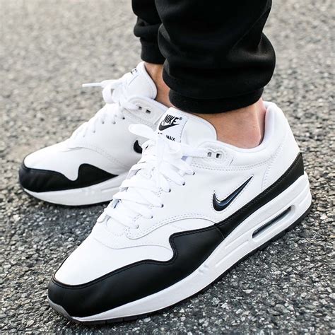 nike air max wit met zwart logo|Nike Air Max heren.